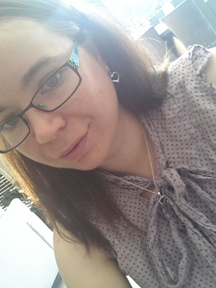 Katie SandbrookHeadshot